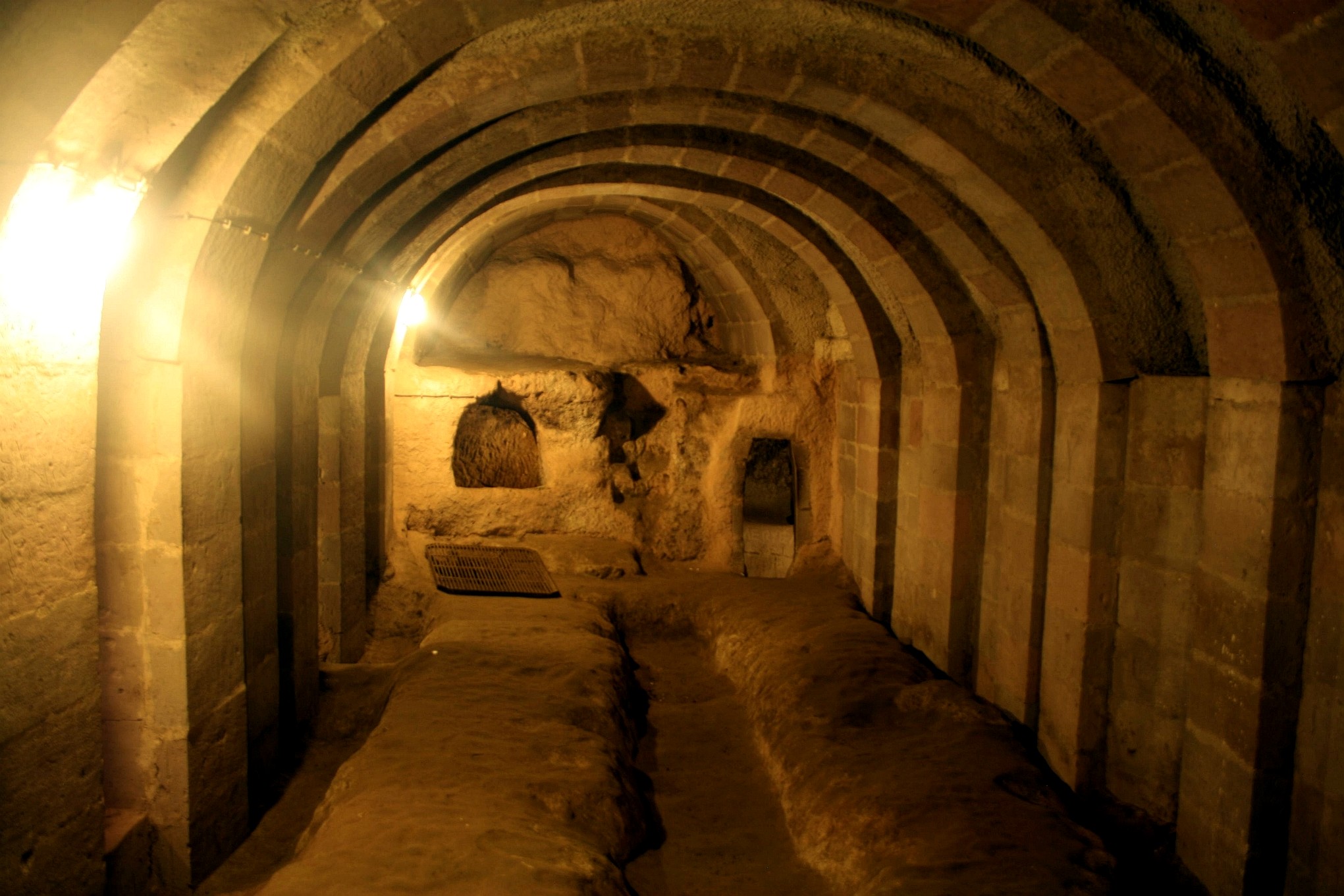 Подземный город Деринкую Турция